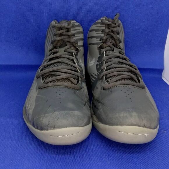 Under Armour Men's Pre-owned Gray Basketball Court Mid Top Sneakers - sz. 8 - Picture 2 of 6